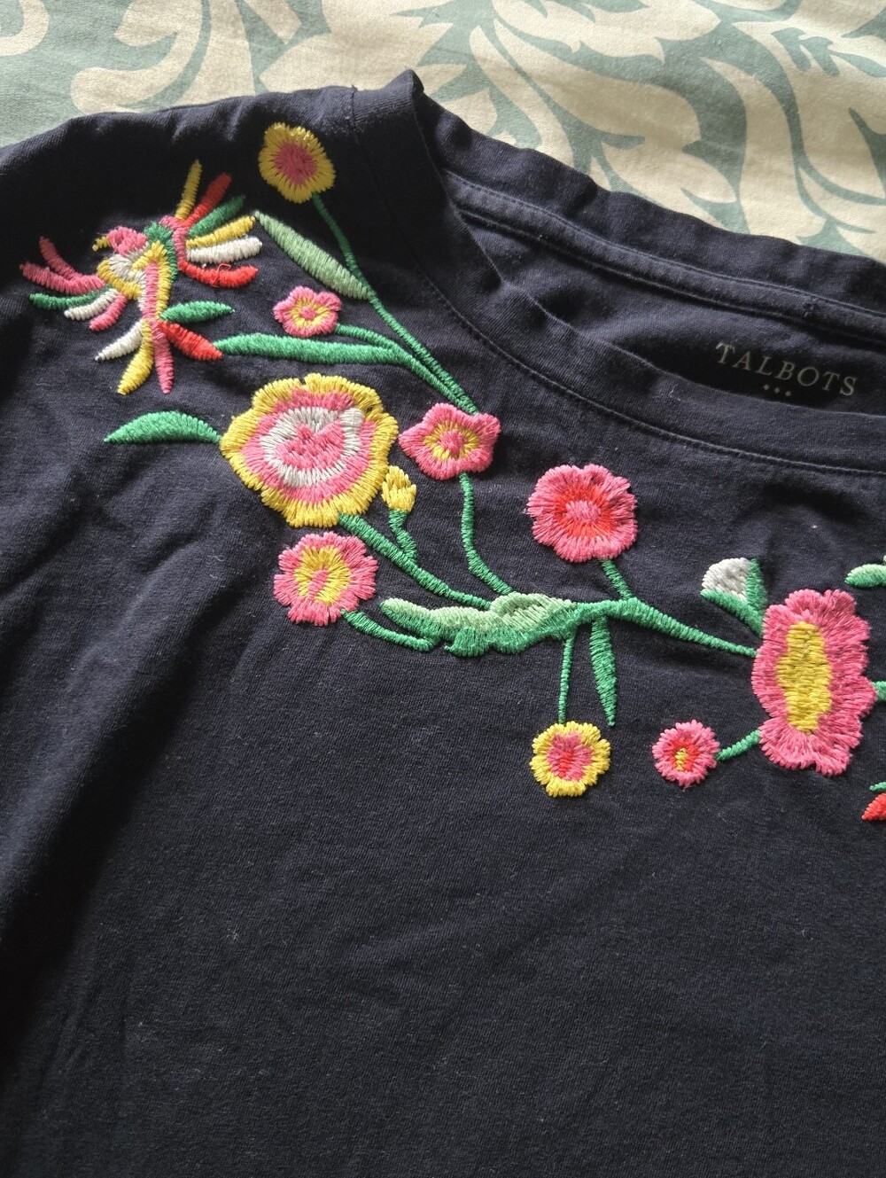 Talbots Mexican Style Embroidered Tshirt Small